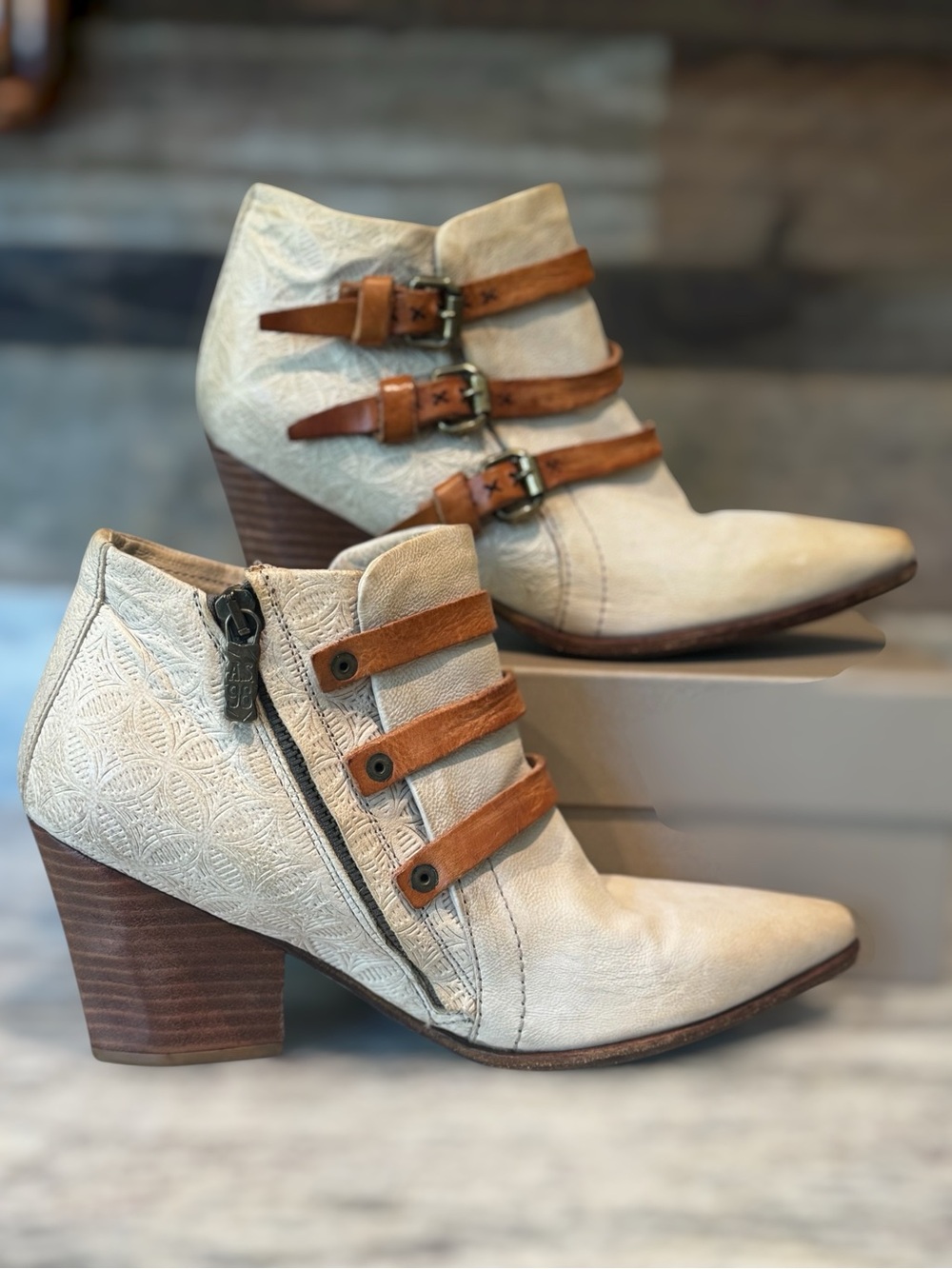 Gorgeous A.S.98 Airstep Strappy Buckle Pointed Toe Western Booties, size 39